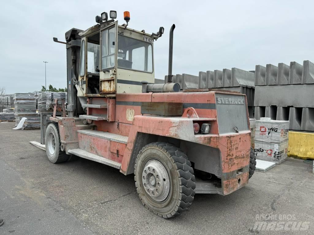 Svetruck 16 120 38 Dyzeliniai krautuvai