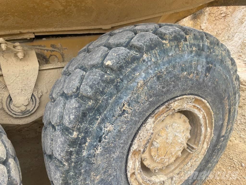 CAT 730 Karjeriniai savivarčiai