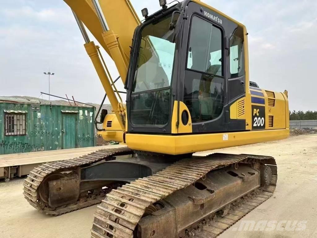 Komatsu PC 200 Vikšriniai ekskavatoriai