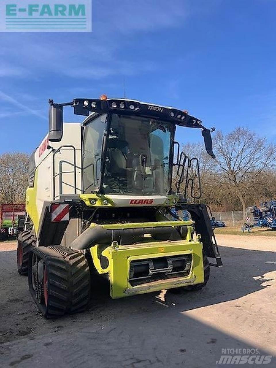 CLAAS trion 730tt Derliaus nuėmimo kombainai