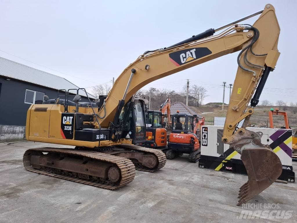 CAT 323 EL Vikšriniai ekskavatoriai