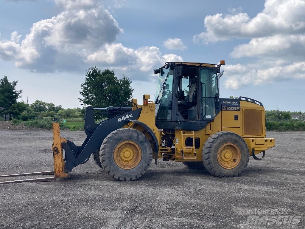 DEERE 444K Naudoti ratiniai krautuvai