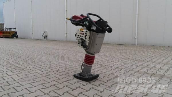 Dynapac DR6X Plūktuvai