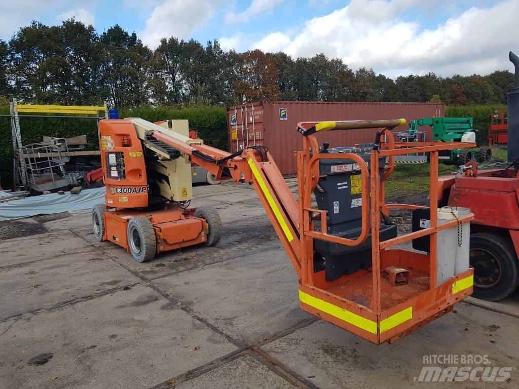 JLG E300 AJP Alkūniniai keltuvai