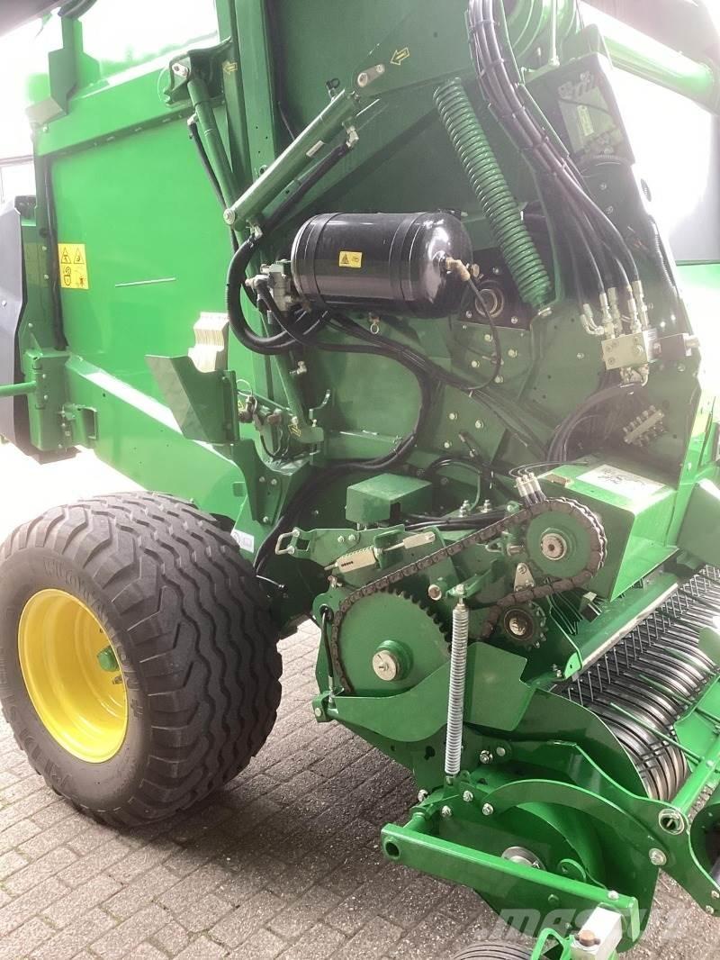 John Deere V461M Ritinių presai
