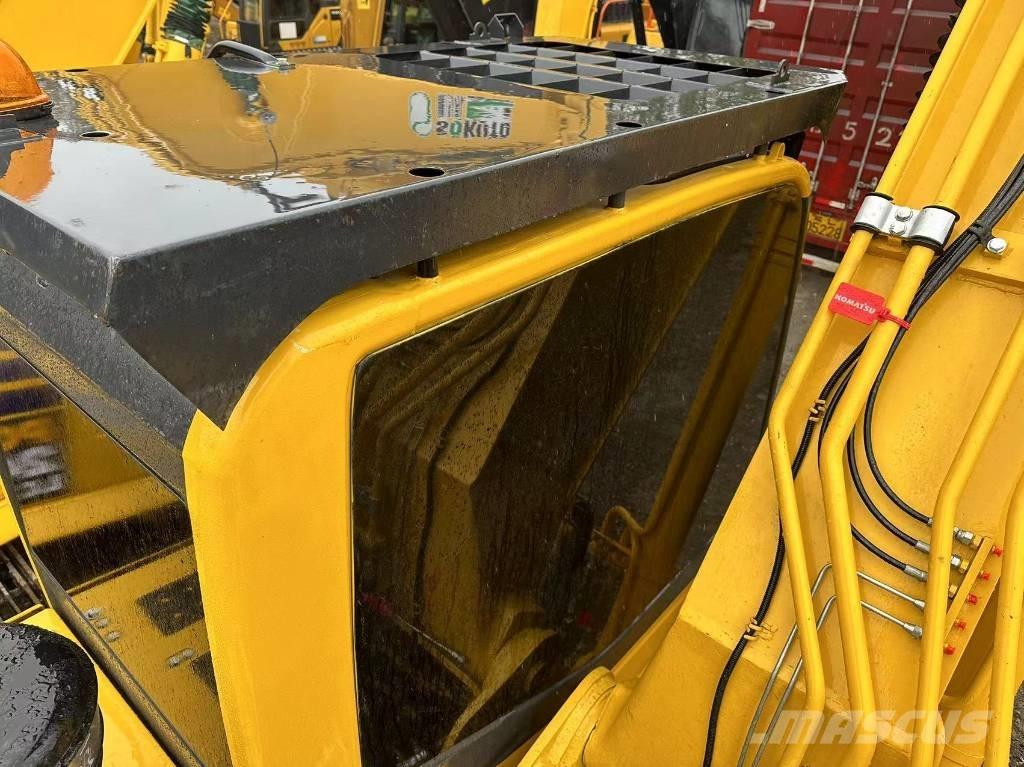 Komatsu PC 200 Vikšriniai ekskavatoriai