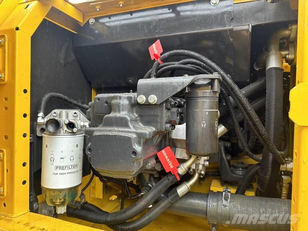 Komatsu PC 200 Vikšriniai ekskavatoriai