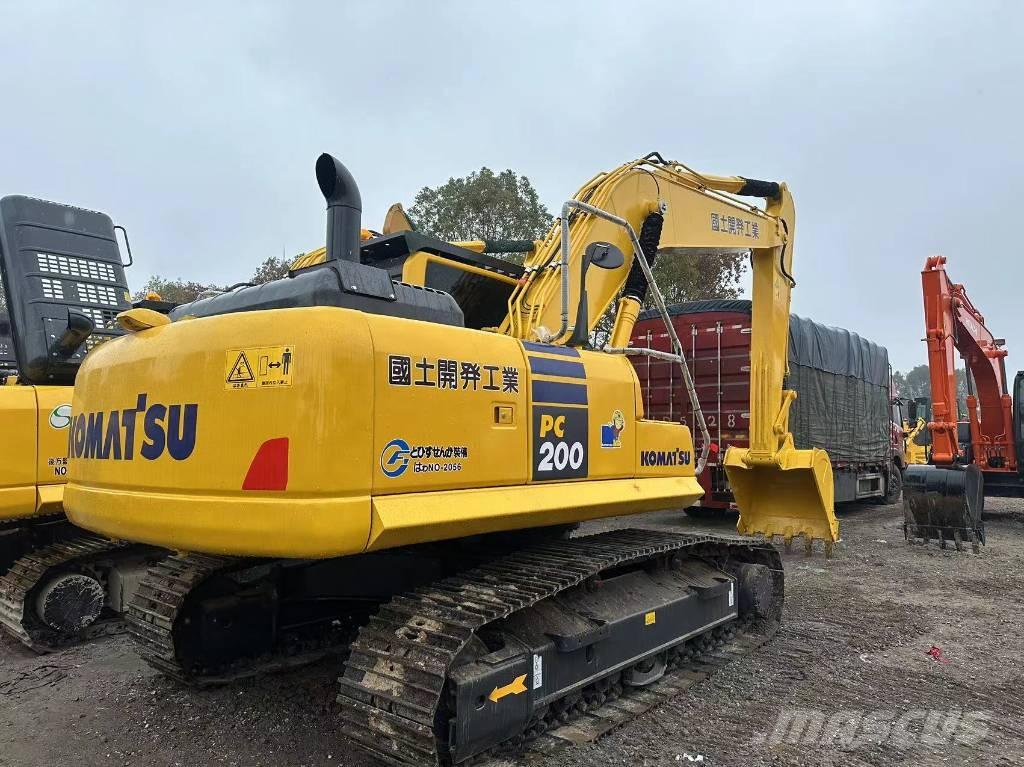 Komatsu PC 200 Vikšriniai ekskavatoriai