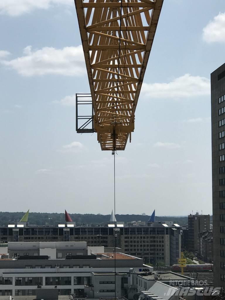 Liebherr 110 EC-B 6 Bokštiniai kranai