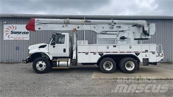 Altec AA55E Ant vilkikų montuojamos kėlimo platformos