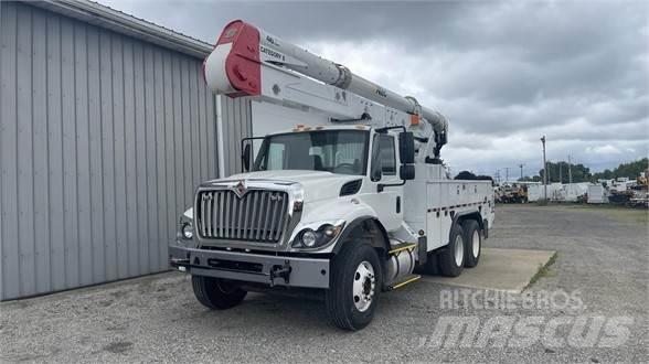 Altec AA55E Ant vilkikų montuojamos kėlimo platformos