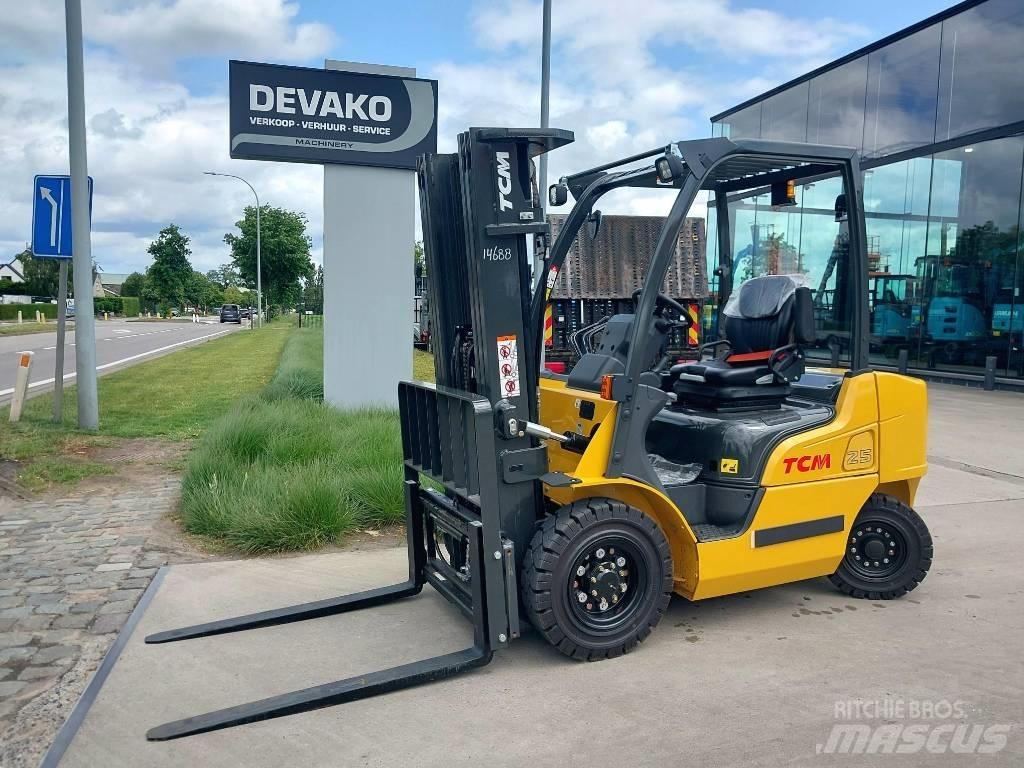 TCM FD25 E2  (*NEW) Dyzeliniai krautuvai