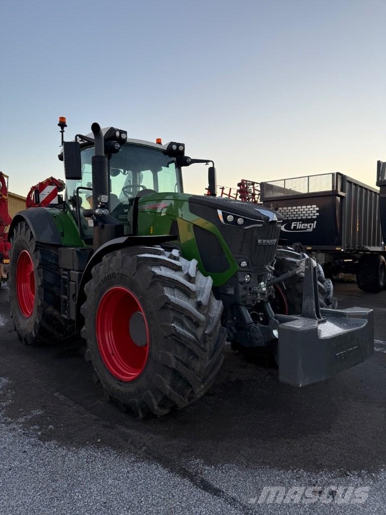 Fendt 933 Vario Traktoriai