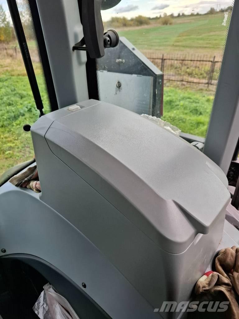 Valtra Q 305 Traktoriai