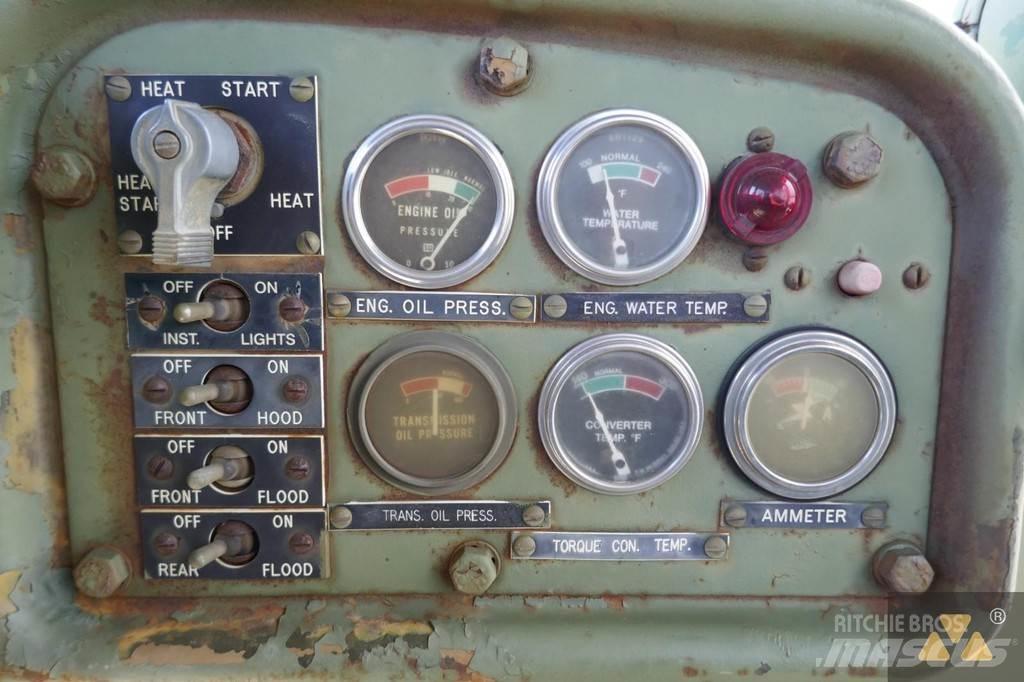 CAT D7F Ex-army Vikšriniai buldozeriai