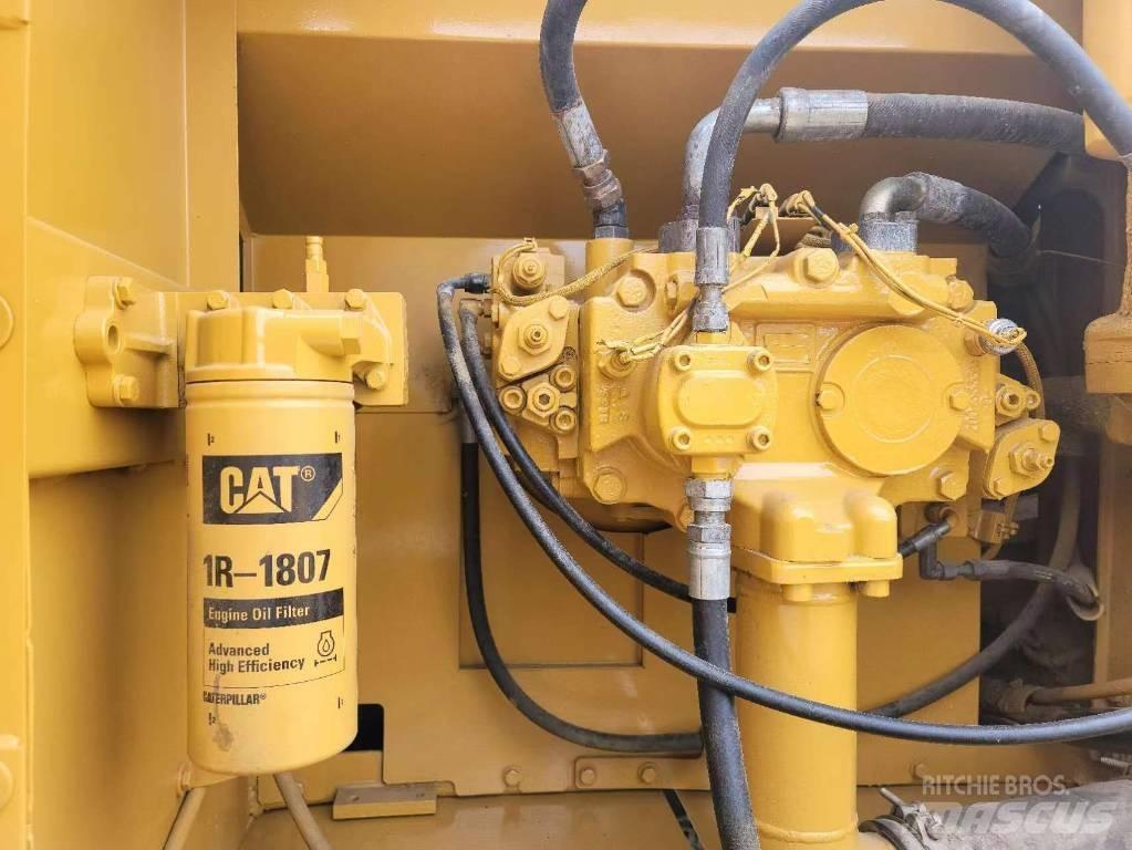 CAT 325 D Vikšriniai ekskavatoriai