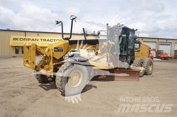 CAT 12M3 Greideriai