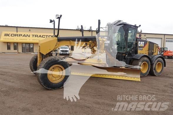 CAT 140M AWD Greideriai