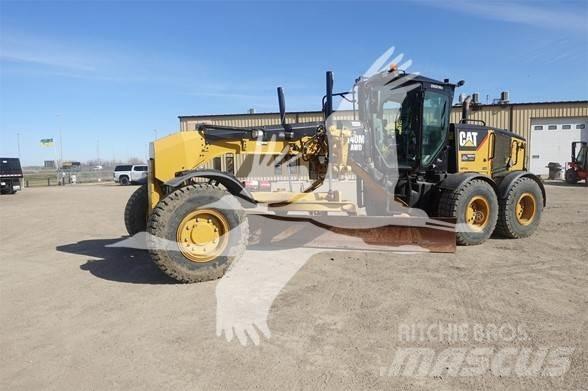 CAT 140M AWD Greideriai