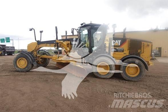CAT 140M AWD Greideriai