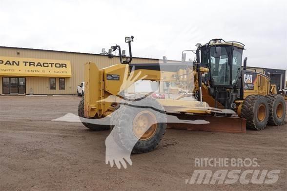 CAT 14M Greideriai