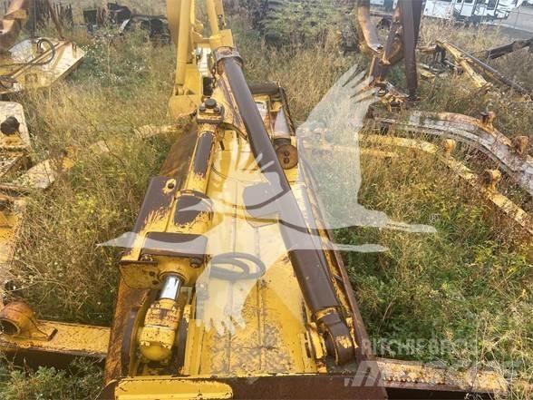 CAT 3852628 Peiliai