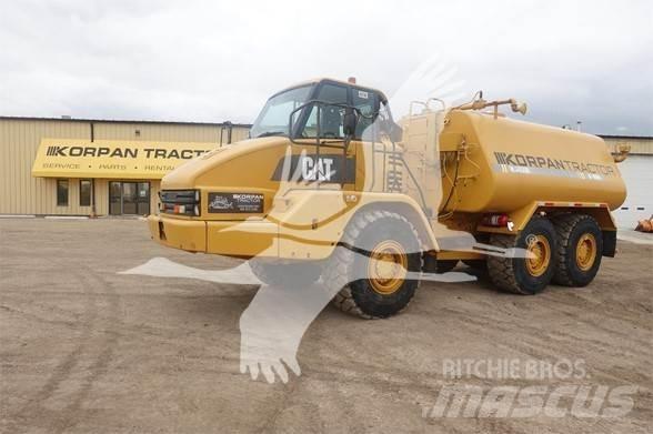 CAT 730 Vandens sunkvežimiai