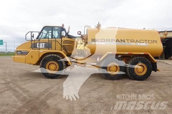 CAT 730 Vandens sunkvežimiai