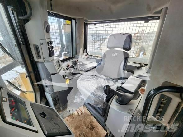 CAT D8T Vikšriniai buldozeriai