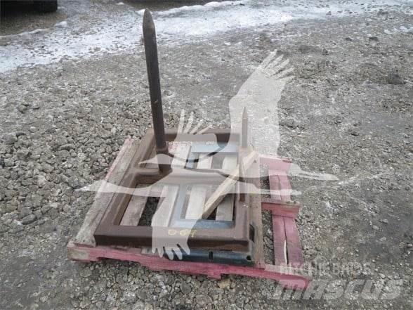 John Deere  Šakės