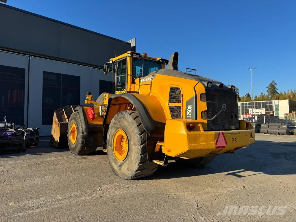 Volvo l 250 H Naudoti ratiniai krautuvai