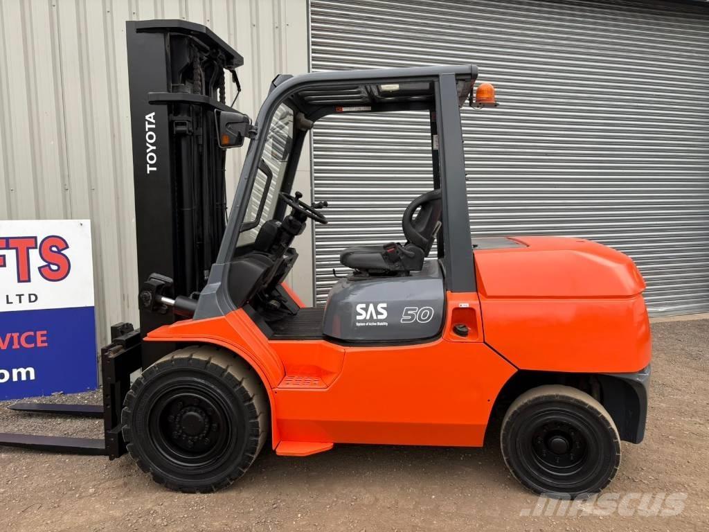 Toyota 7 FDA 50 Dyzeliniai krautuvai