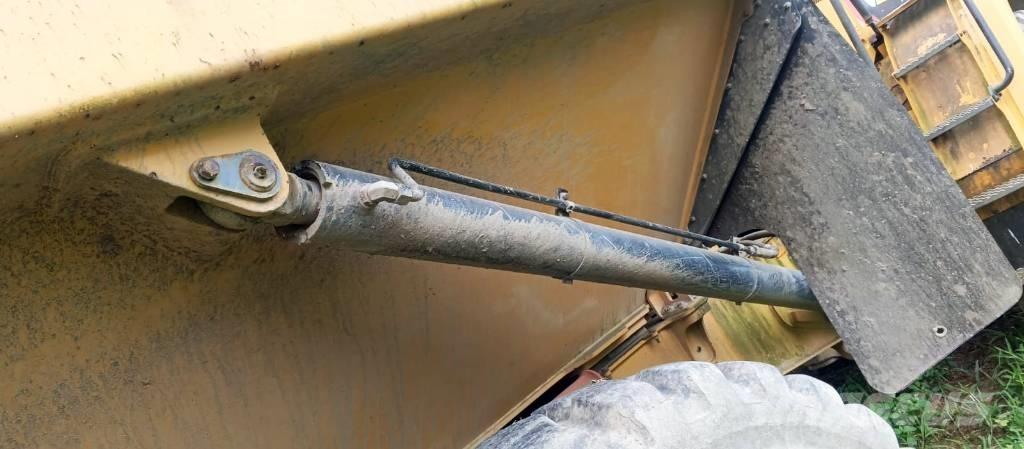 CAT 730 C 2 Karjeriniai savivarčiai