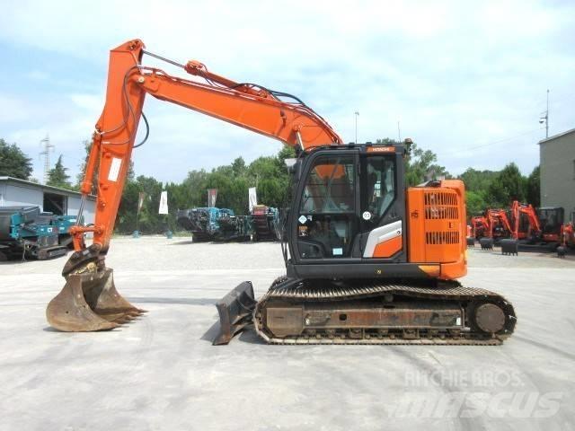 Hitachi ZX 135 US-7 Vikšriniai ekskavatoriai