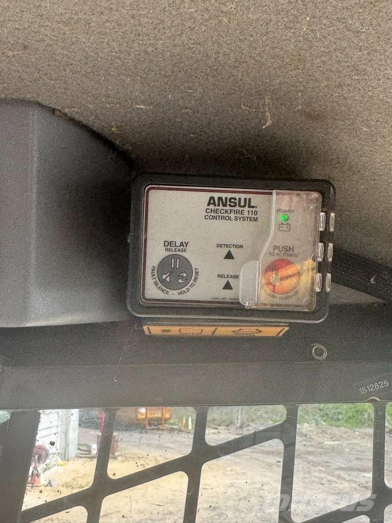 CAT 299 D3 XE Krautuvai su šoniniu pasukimu