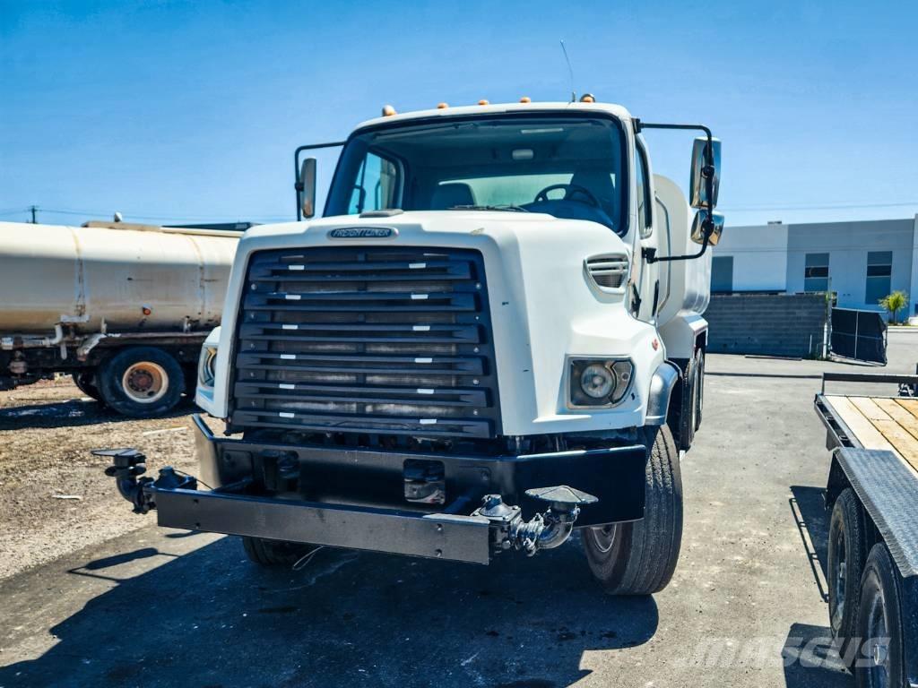Freightliner 108 SD Vandens sunkvežimiai