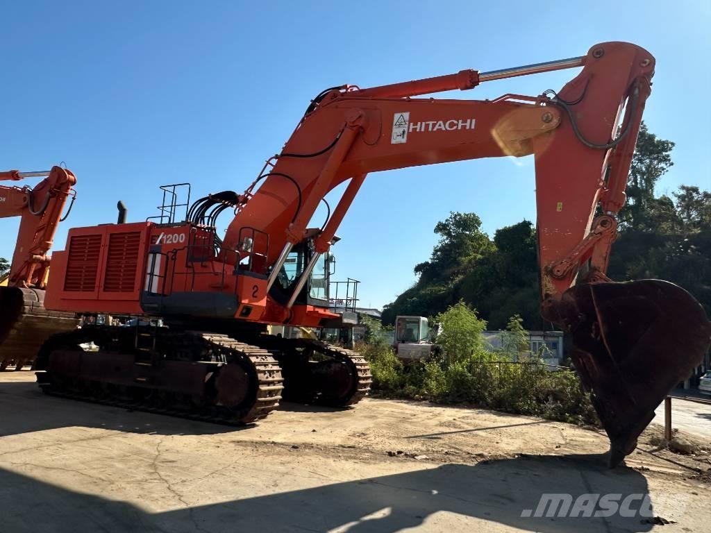Hitachi EX 1200 Vikšriniai ekskavatoriai