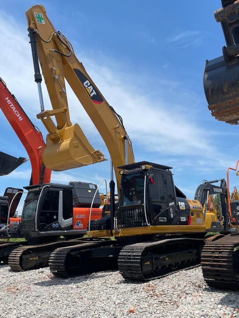 CAT 323D2 Vikšriniai ekskavatoriai