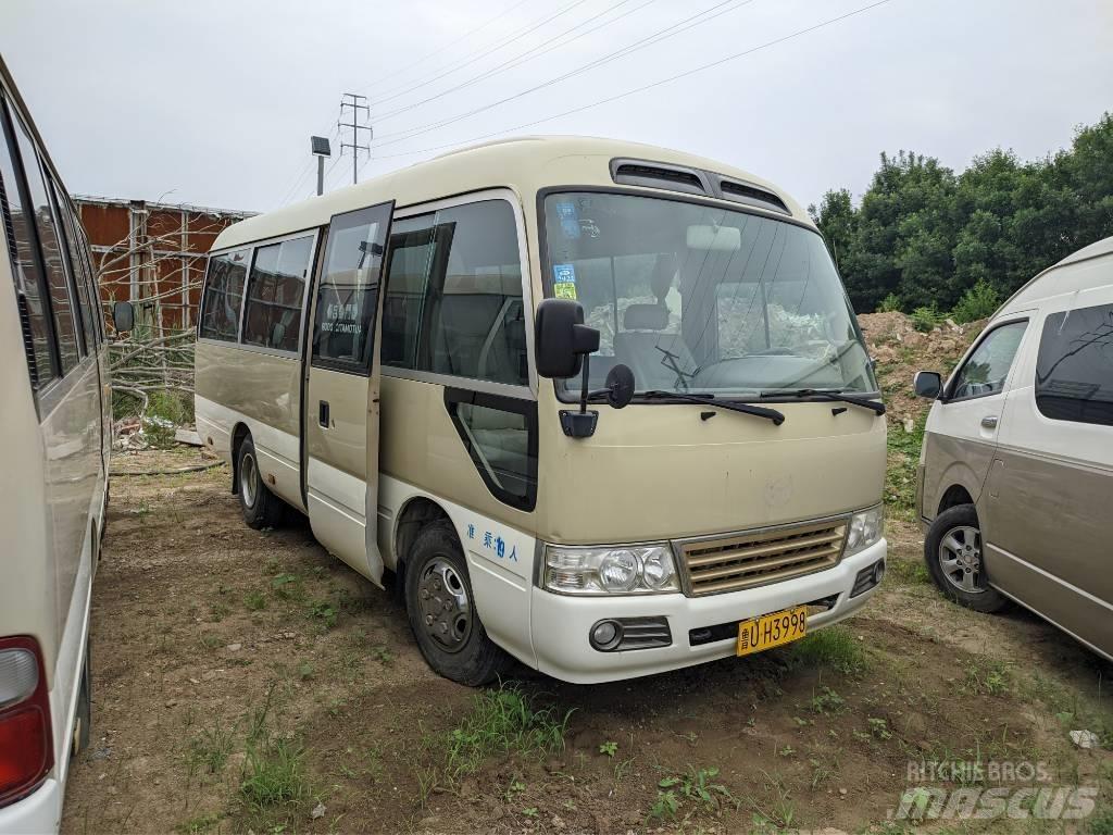 Toyota Coaster Tarpmiestiniai autobusai