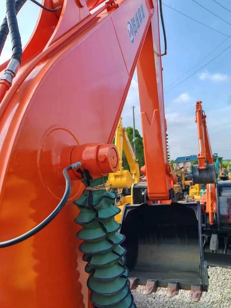 Hitachi ZX 120 Vikšriniai ekskavatoriai