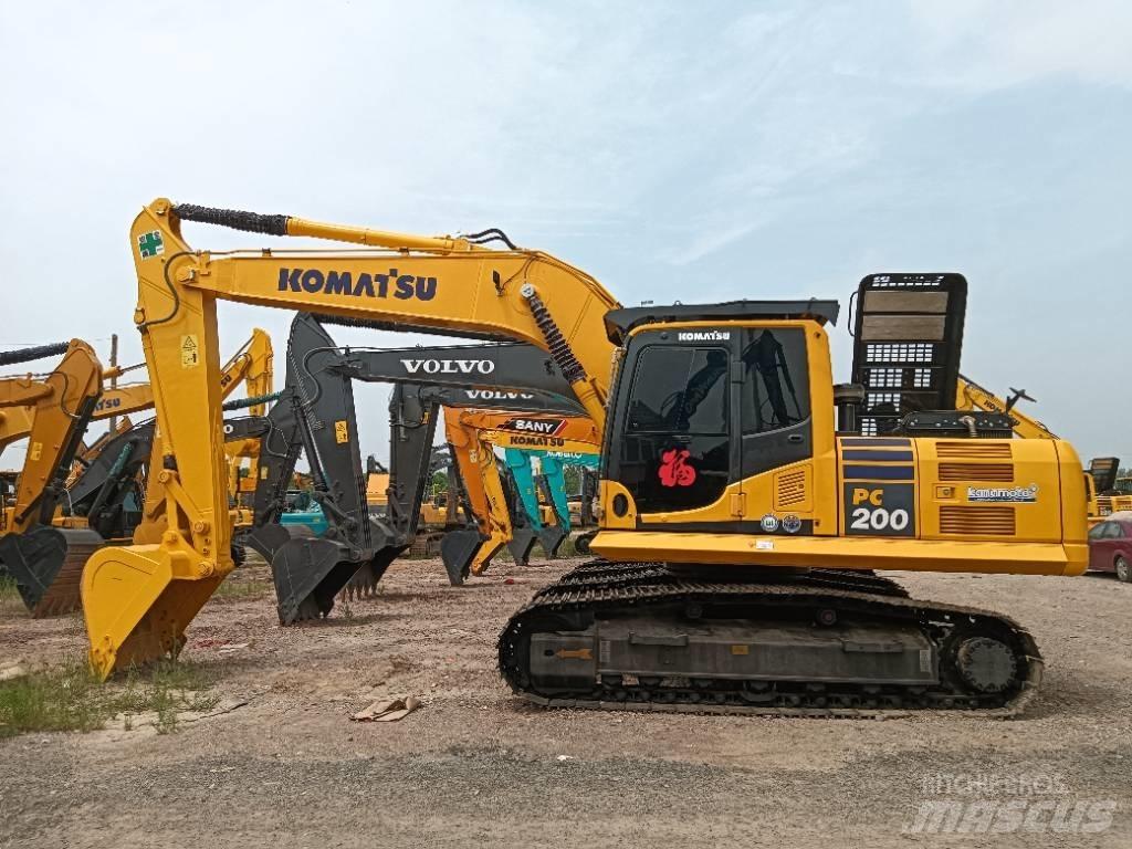 Komatsu PC 200-8 Vikšriniai ekskavatoriai