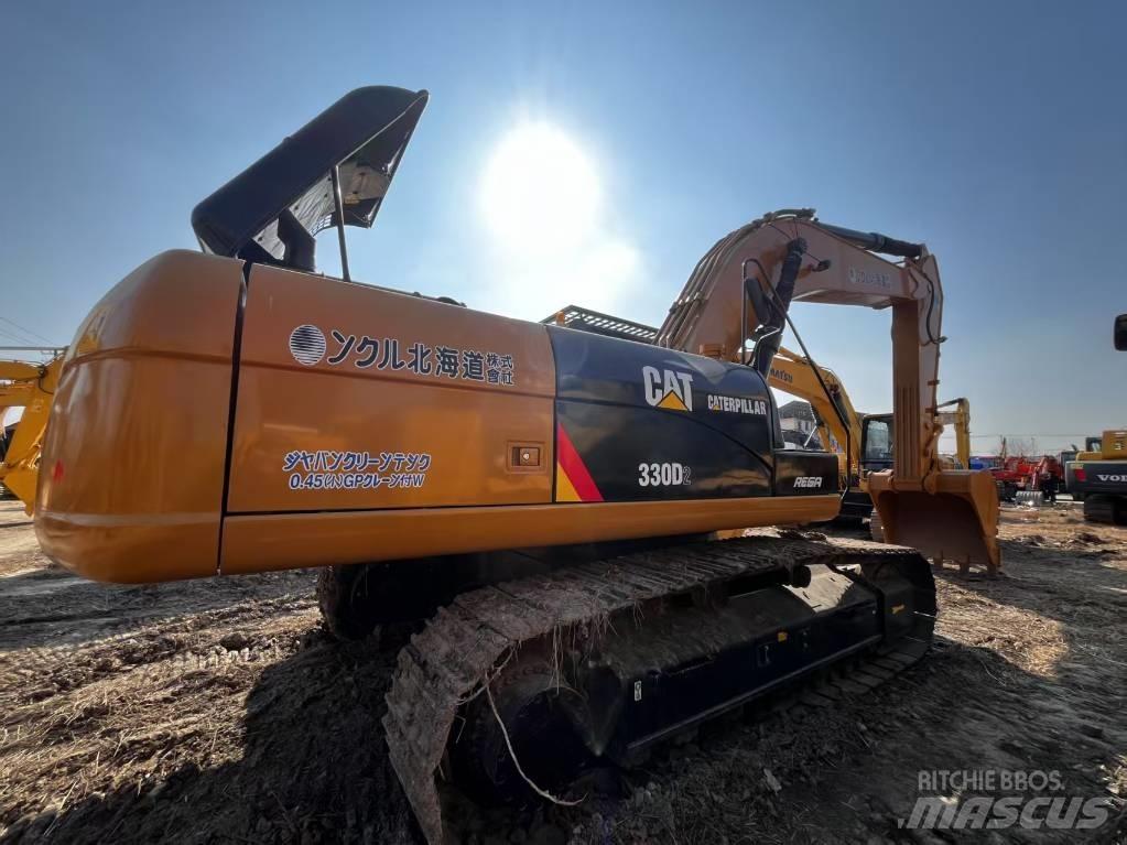 CAT CAT330D2 Vidutinės galios ekskavatoriai 7-12 t