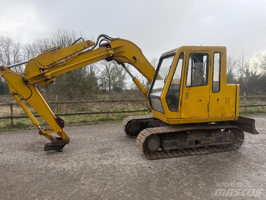 JCB JZ 70 Vidutinės galios ekskavatoriai 7-12 t