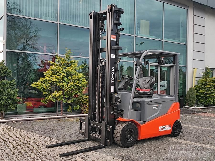 Toyota 8FBMT25 Elektriniai šakiniai krautuvai