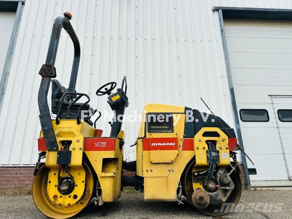 Dynapac CC 102 Porinių būgnų volai