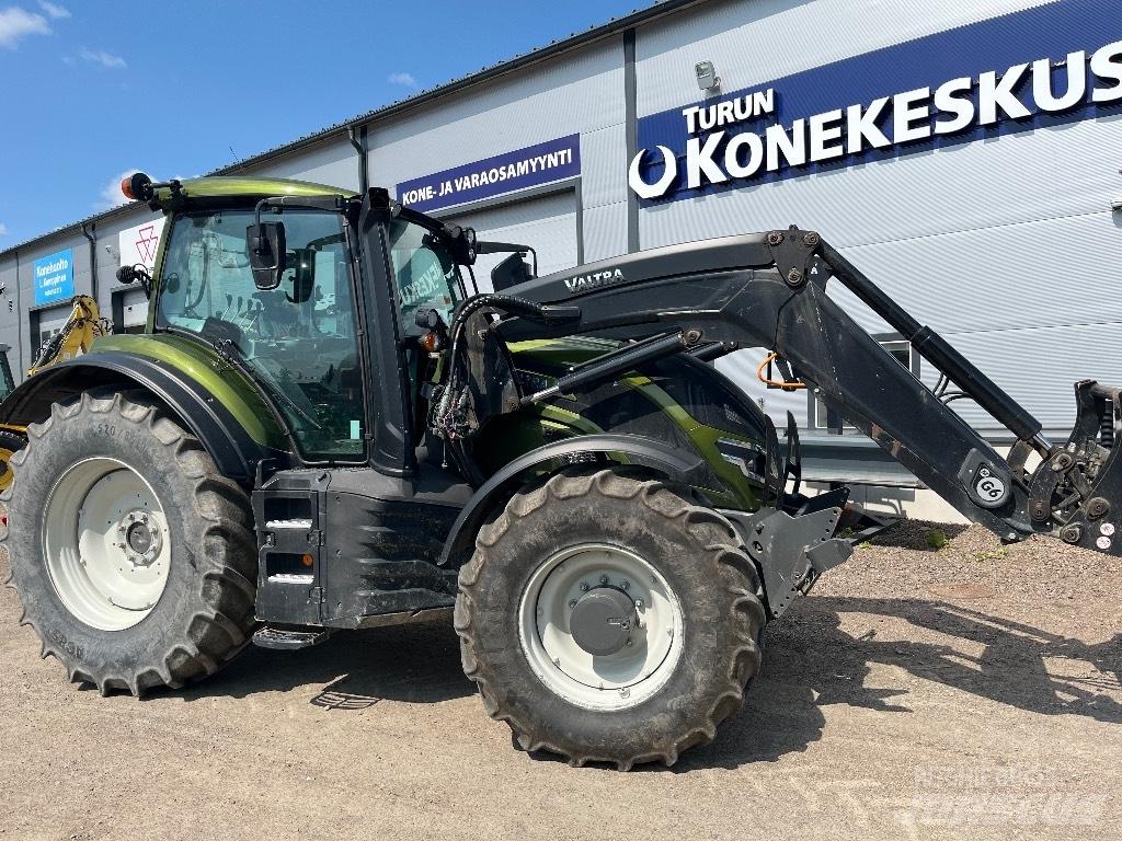 Valtra T 145 Traktoriai