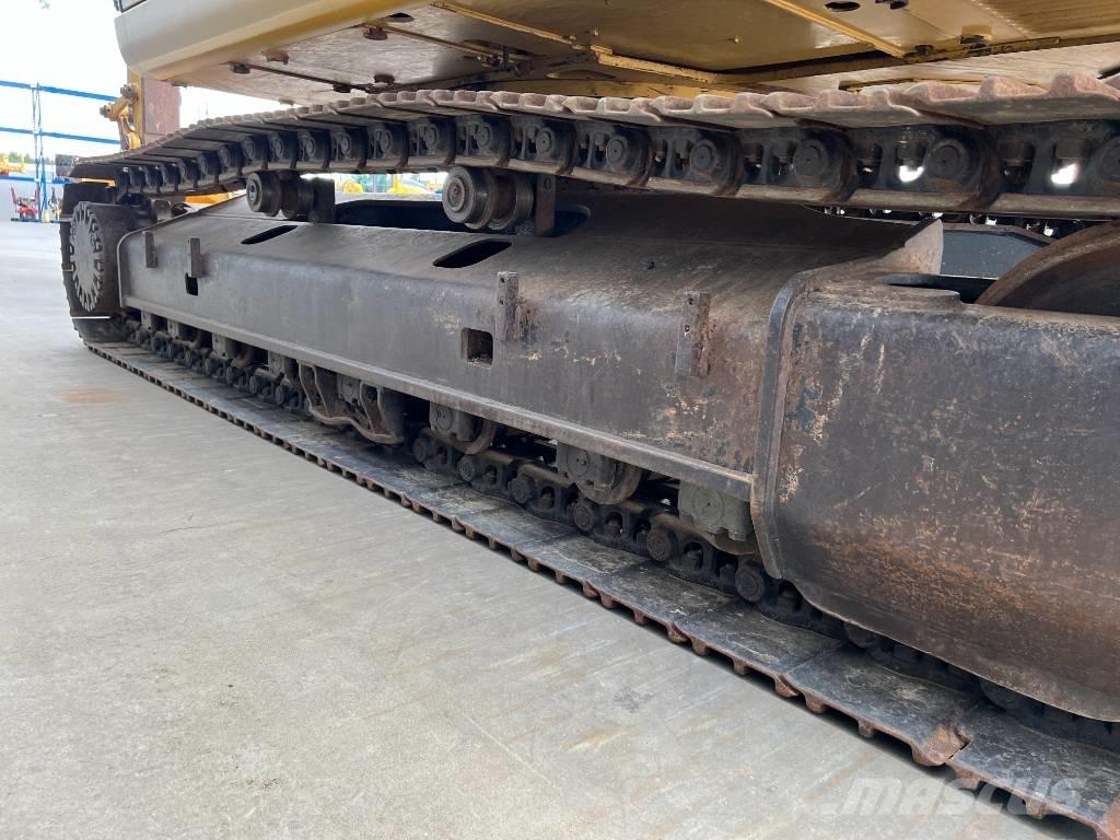 CAT 323D LN Vikšriniai ekskavatoriai