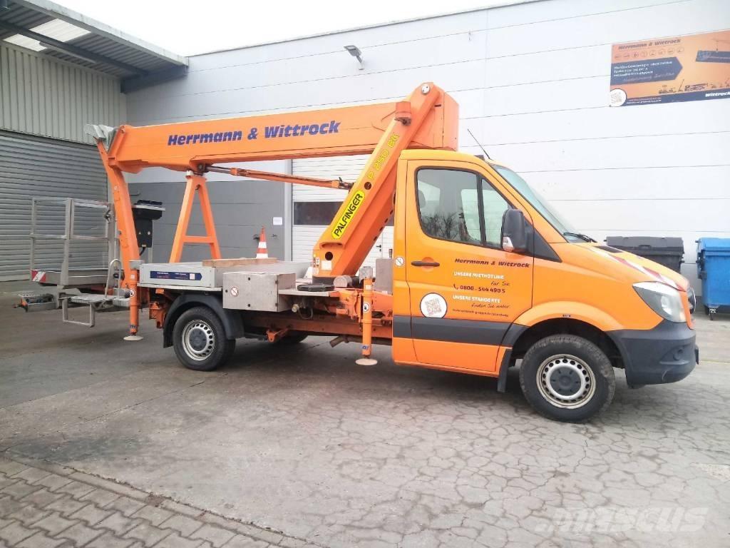 Palfinger P 250 BK Ant vilkikų montuojamos kėlimo platformos