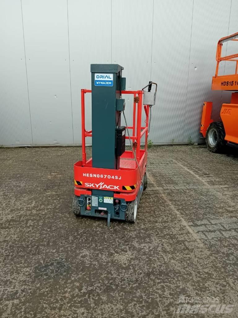 SkyJack SJ 16 Vertikalūs stiebiniai keltuvai