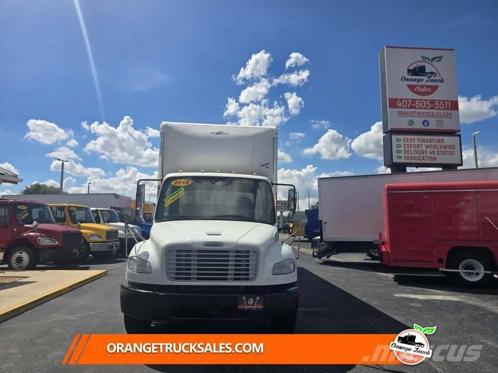 Freightliner M2 Sunkvežimiai su dengtu kėbulu